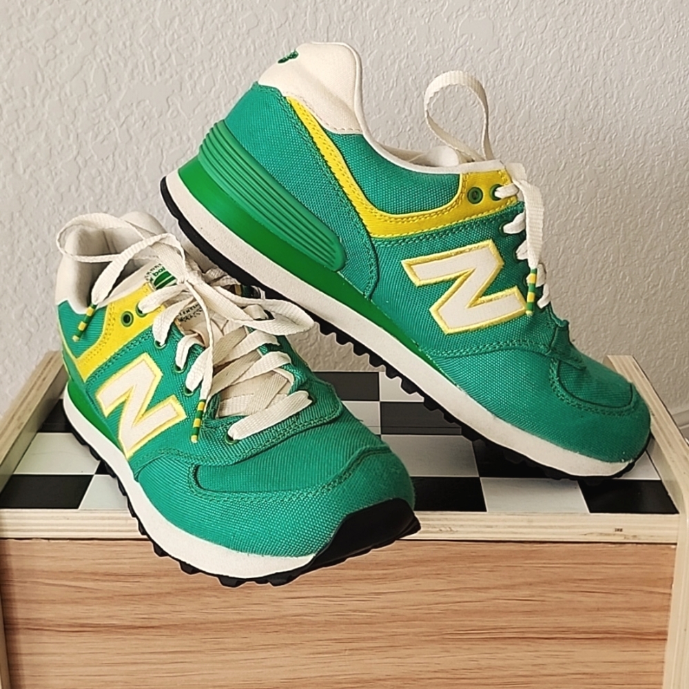 New Balance 574 *rare* Green/Yellow sneakers 7